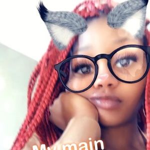 Meet your Posher, Ajah